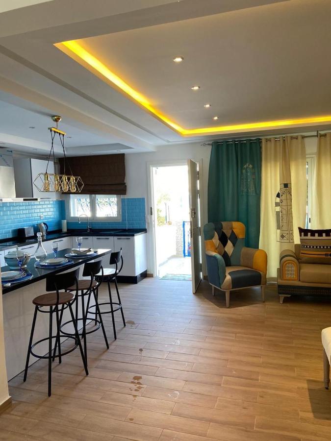 Marvellous Water Front Appartement In Gammarth ,2 Bd ,2Bathrooms, Salon/شقة فاخرة جدا على البحر مباشرة، في ارقى منطقة قمرت تونس Экстерьер фото