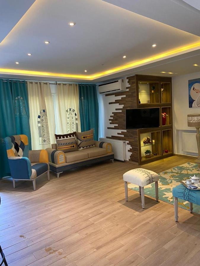 Marvellous Water Front Appartement In Gammarth ,2 Bd ,2Bathrooms, Salon/شقة فاخرة جدا على البحر مباشرة، في ارقى منطقة قمرت تونس Экстерьер фото