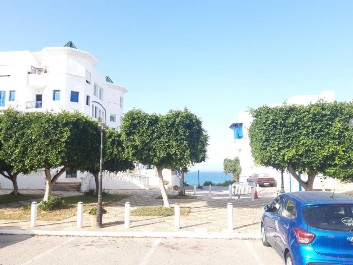 Marvellous Water Front Appartement In Gammarth ,2 Bd ,2Bathrooms, Salon/شقة فاخرة جدا على البحر مباشرة، في ارقى منطقة قمرت تونس Экстерьер фото